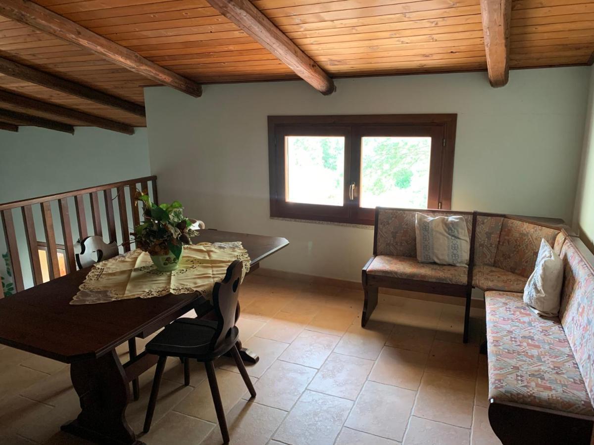 Agriturismo Terra Noas Villaurbana ภายนอก รูปภาพ